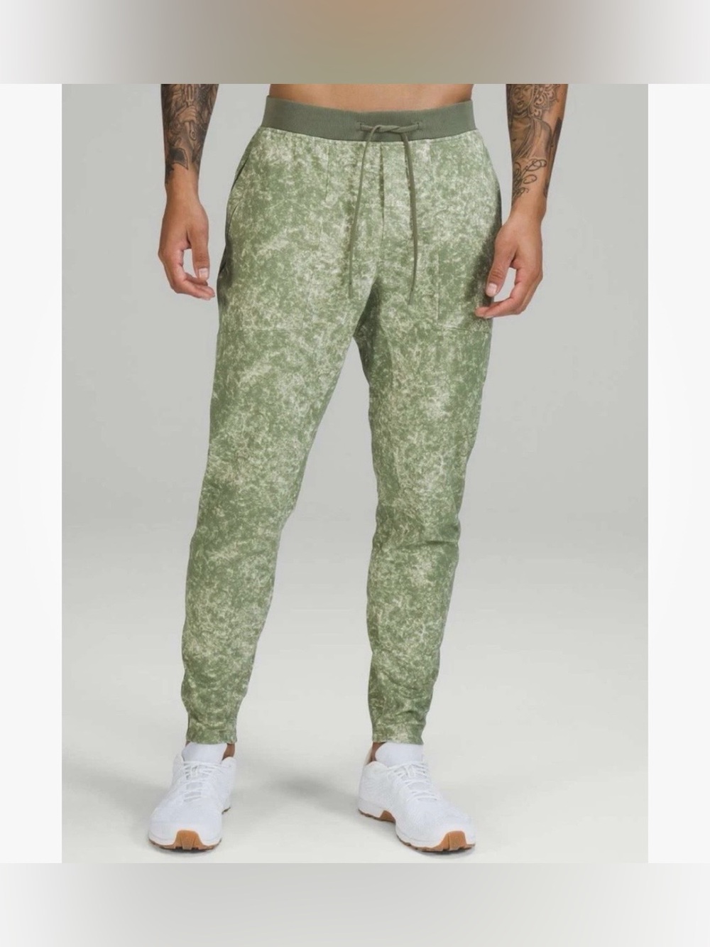 Lululemon Men’s Texture Tech Pant In Patterned Green Mid Rise Zip Pockets Sz.M